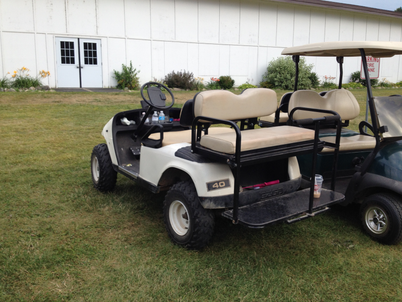 Illustration for article titled I Love Golf Carts